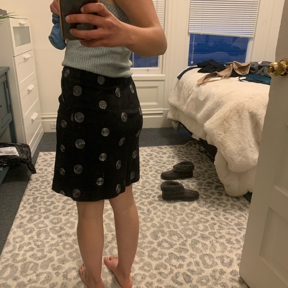 Willi Smith silver spiral black knee length skirt - Picture 3 of 4